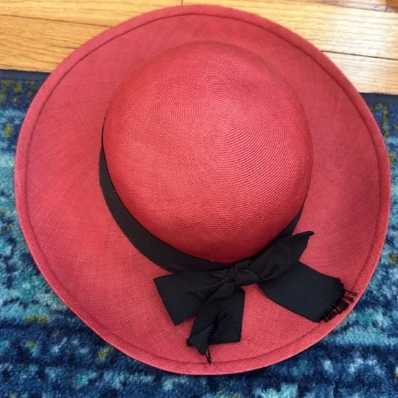 Chanel Elegant Red Women's Hat with Black Bow - Picture 1 of 5